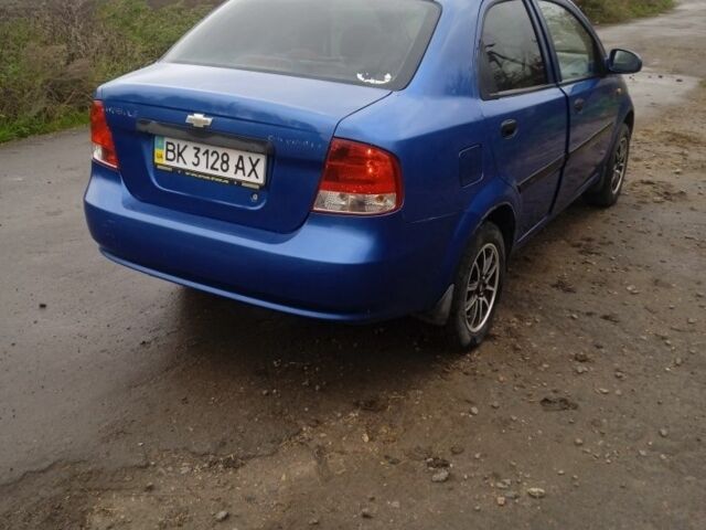 Синий Шевроле Авео, объемом двигателя 1.5 л и пробегом 320 тыс. км за 2750 $, фото 1 на Automoto.ua