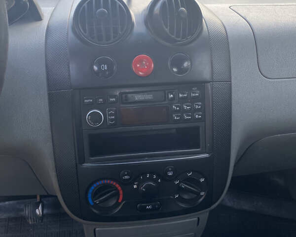 Синий Шевроле Авео, объемом двигателя 1.5 л и пробегом 392 тыс. км за 1800 $, фото 13 на Automoto.ua