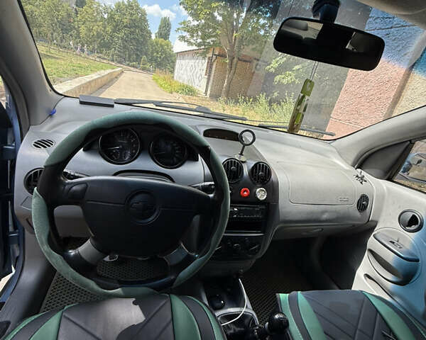 Синій Шевроле Авео, об'ємом двигуна 1.5 л та пробігом 244 тис. км за 2800 $, фото 4 на Automoto.ua