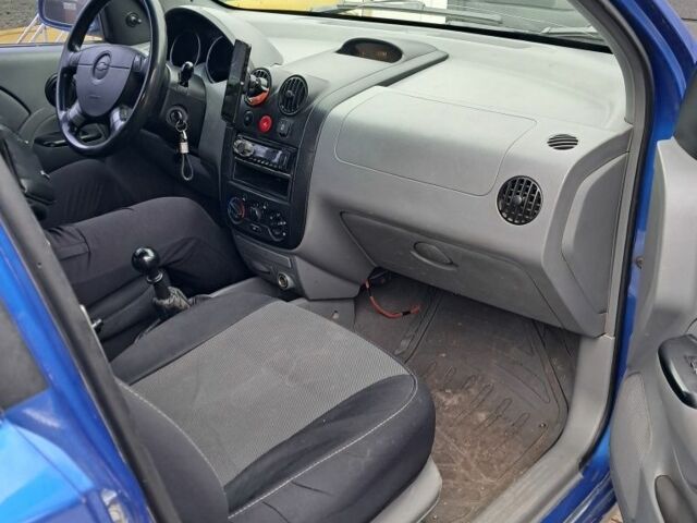 Синій Шевроле Авео, об'ємом двигуна 1.5 л та пробігом 290 тис. км за 3200 $, фото 4 на Automoto.ua