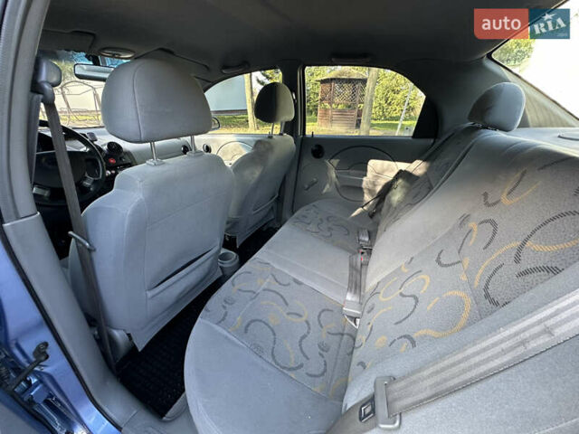 Синій Шевроле Авео, об'ємом двигуна 1.5 л та пробігом 231 тис. км за 2199 $, фото 28 на Automoto.ua