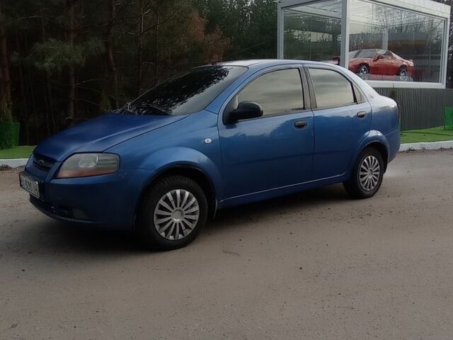 Синий Шевроле Авео, объемом двигателя 1.5 л и пробегом 300 тыс. км за 2500 $, фото 1 на Automoto.ua