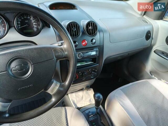 Шевроле Авео 2005 в Житомире на Automoto.ua Синий Шевроле Авео, объемом двигателя 1.5 л и пробегом 152 тыс. км за 4300 $, фото 11 на Automoto.ua