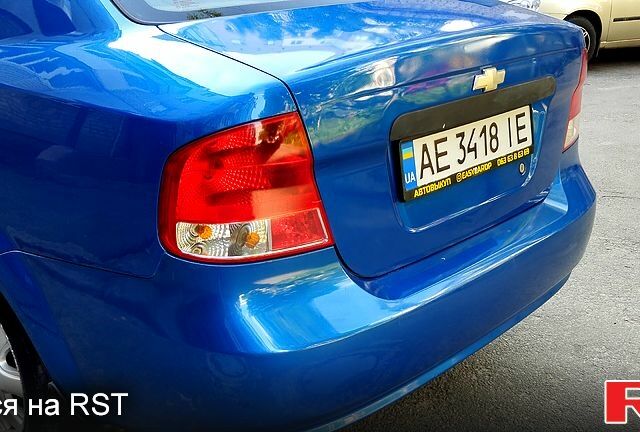 Синий Шевроле Авео, объемом двигателя 1.5 л и пробегом 305 тыс. км за 2750 $, фото 4 на Automoto.ua
