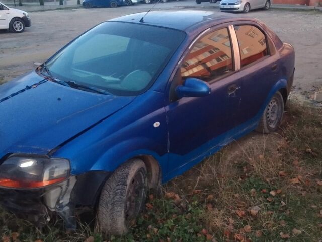 Синій Шевроле Авео, об'ємом двигуна 1.5 л та пробігом 250 тис. км за 900 $, фото 1 на Automoto.ua