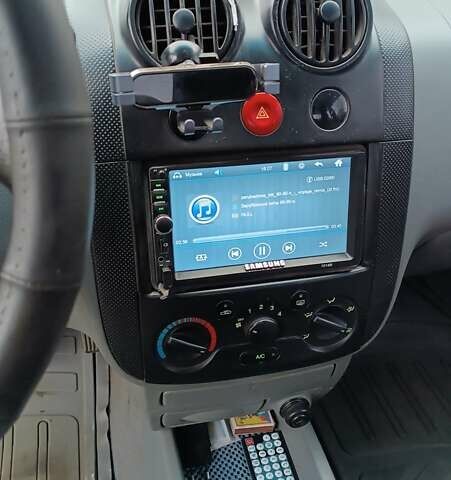 Синий Шевроле Авео, объемом двигателя 1.5 л и пробегом 202 тыс. км за 3000 $, фото 5 на Automoto.ua