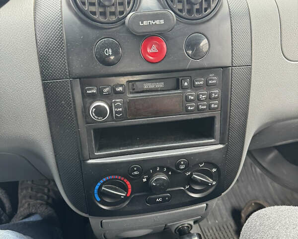 Синий Шевроле Авео, объемом двигателя 1.5 л и пробегом 263 тыс. км за 2350 $, фото 40 на Automoto.ua