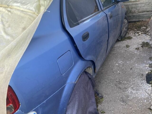 Синий Шевроле Авео, объемом двигателя 1.5 л и пробегом 260 тыс. км за 1450 $, фото 5 на Automoto.ua