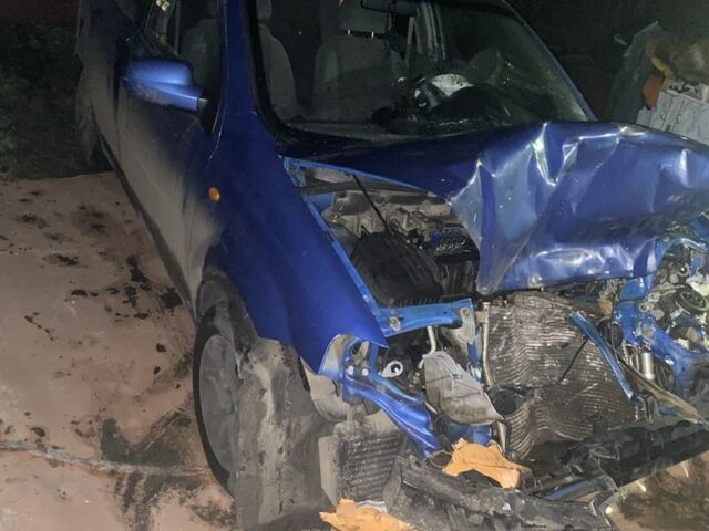 Синий Шевроле Авео, объемом двигателя 1.5 л и пробегом 170 тыс. км за 1200 $, фото 4 на Automoto.ua