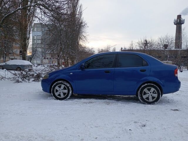Синій Шевроле Авео, об'ємом двигуна 1.5 л та пробігом 297 тис. км за 1700 $, фото 5 на Automoto.ua