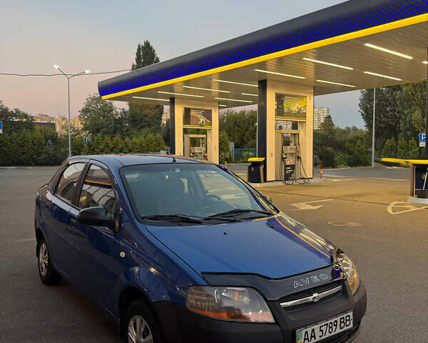 Синий Шевроле Авео, объемом двигателя 1.5 л и пробегом 163 тыс. км за 2800 $, фото 1 на Automoto.ua