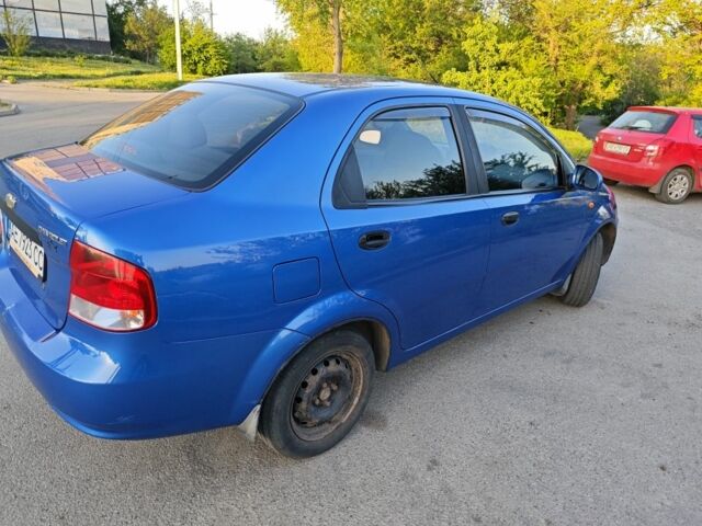 Синий Шевроле Авео, объемом двигателя 1.5 л и пробегом 203 тыс. км за 4000 $, фото 3 на Automoto.ua