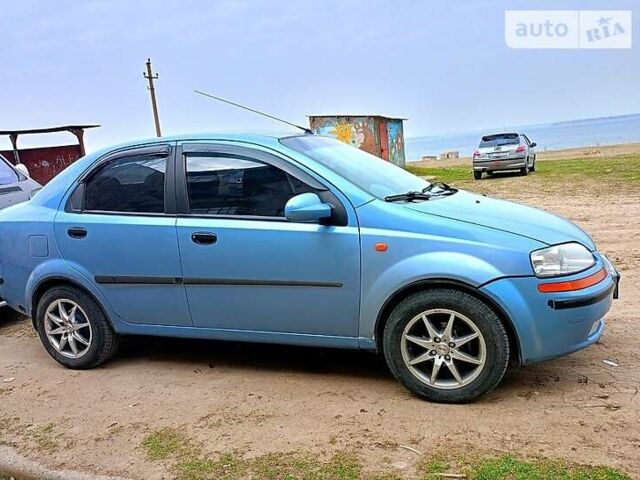 Синий Шевроле Авео, объемом двигателя 1.5 л и пробегом 300 тыс. км за 3000 $, фото 3 на Automoto.ua