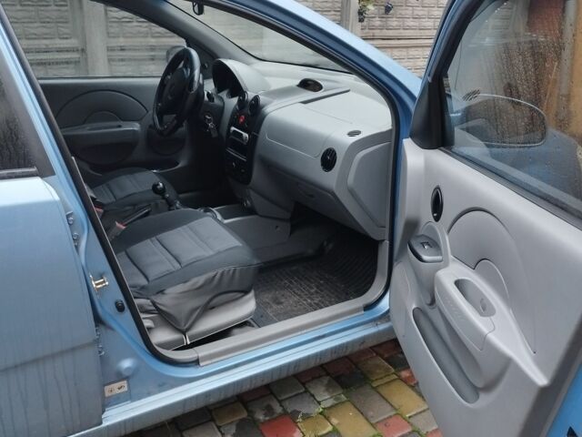 Синій Шевроле Авео, об'ємом двигуна 1.5 л та пробігом 165 тис. км за 78 $, фото 4 на Automoto.ua