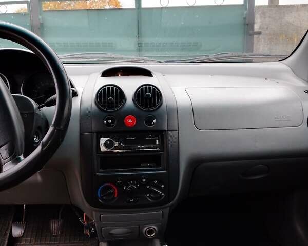 Синий Шевроле Авео, объемом двигателя 1.5 л и пробегом 187 тыс. км за 2700 $, фото 3 на Automoto.ua