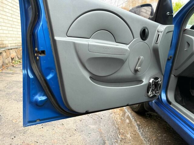 Шевроле Авео 2005 в Сумах на Automoto.ua Синий Шевроле Авео, объемом двигателя 1.5 л и пробегом 168 тыс. км за 3080 $, фото 10 на Automoto.ua
