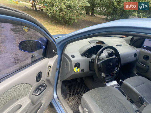 Синій Шевроле Авео, об'ємом двигуна 1.5 л та пробігом 254 тис. км за 2800 $, фото 7 на Automoto.ua