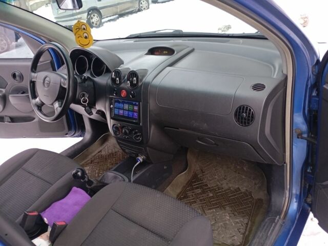 Синій Шевроле Авео, об'ємом двигуна 1.5 л та пробігом 297 тис. км за 1700 $, фото 3 на Automoto.ua