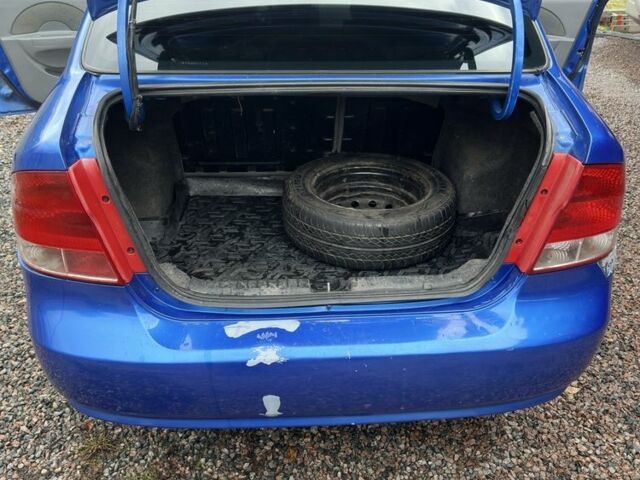 Синий Шевроле Авео, объемом двигателя 1.5 л и пробегом 360 тыс. км за 3200 $, фото 13 на Automoto.ua