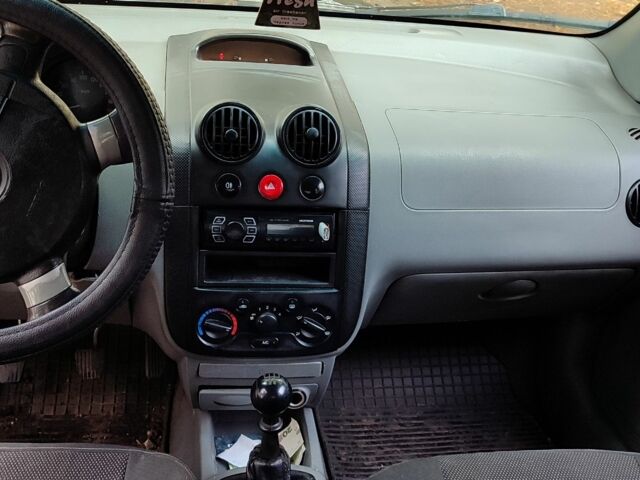 Синий Шевроле Авео, объемом двигателя 1.5 л и пробегом 280 тыс. км за 2550 $, фото 6 на Automoto.ua