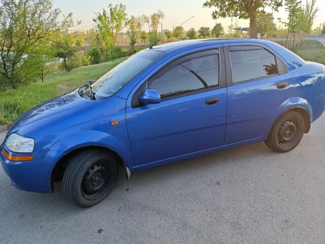 Синий Шевроле Авео, объемом двигателя 1.5 л и пробегом 203 тыс. км за 4000 $, фото 1 на Automoto.ua