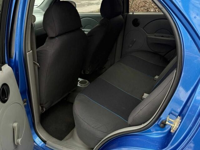 Синий Шевроле Авео, объемом двигателя 1.5 л и пробегом 210 тыс. км за 2750 $, фото 4 на Automoto.ua