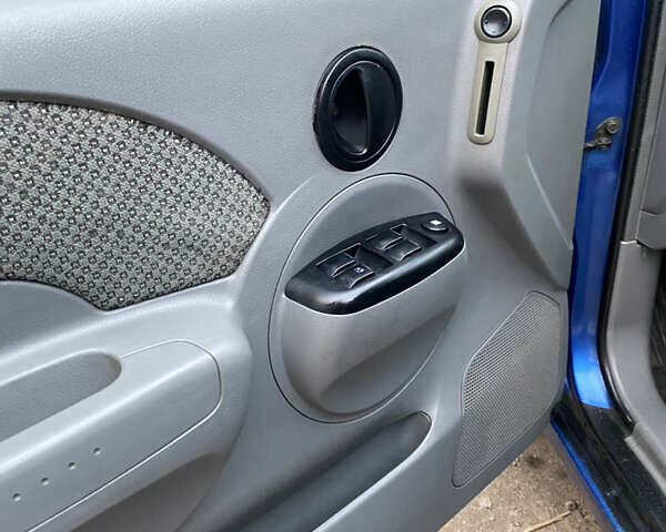 Синій Шевроле Авео, об'ємом двигуна 1.5 л та пробігом 350 тис. км за 2899 $, фото 9 на Automoto.ua