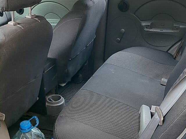 Синий Шевроле Авео, объемом двигателя 1.5 л и пробегом 280 тыс. км за 2550 $, фото 5 на Automoto.ua