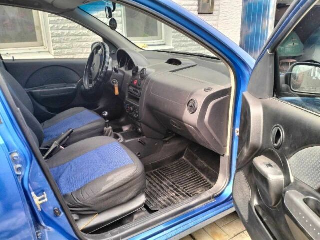 Синій Шевроле Авео, об'ємом двигуна 1.5 л та пробігом 380 тис. км за 2999 $, фото 5 на Automoto.ua