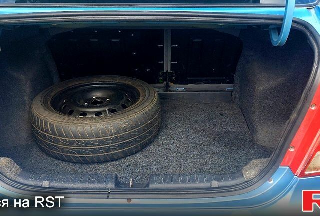 Синій Шевроле Авео, об'ємом двигуна 1.5 л та пробігом 207 тис. км за 3700 $, фото 6 на Automoto.ua