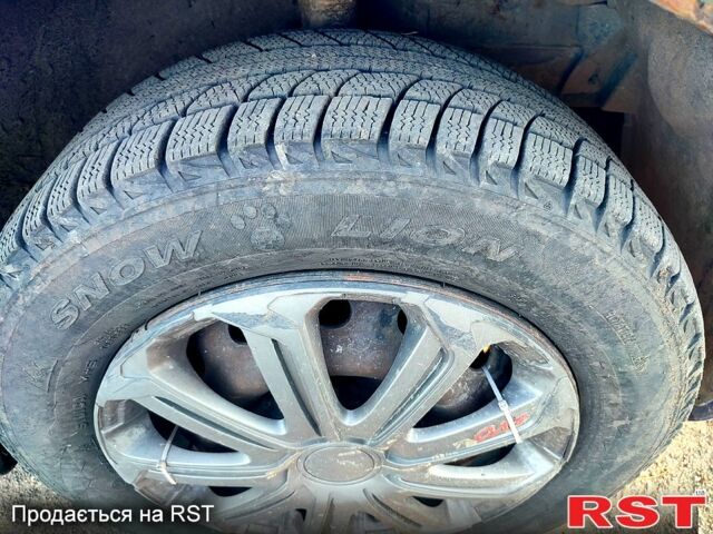 Синій Шевроле Авео, об'ємом двигуна 1.5 л та пробігом 295 тис. км за 2100 $, фото 5 на Automoto.ua