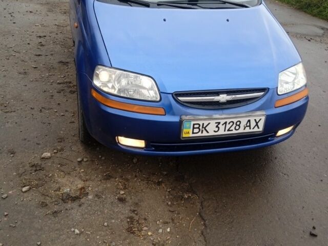 Синий Шевроле Авео, объемом двигателя 1.5 л и пробегом 320 тыс. км за 2750 $, фото 4 на Automoto.ua