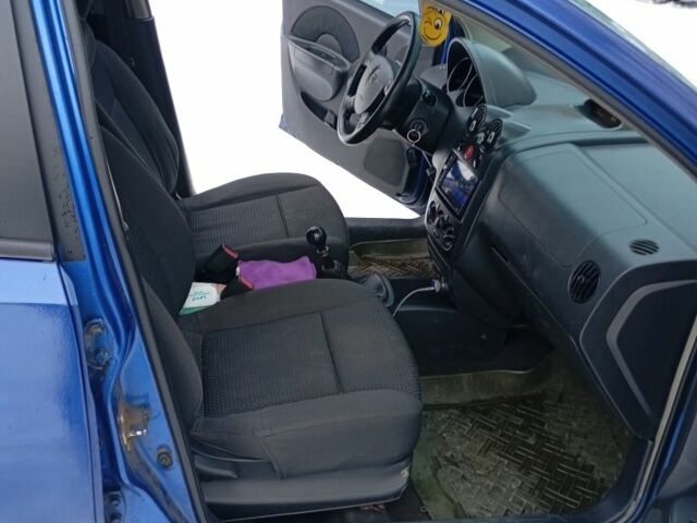 Синій Шевроле Авео, об'ємом двигуна 1.5 л та пробігом 297 тис. км за 1700 $, фото 4 на Automoto.ua