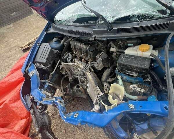 Синий Шевроле Авео, объемом двигателя 0 л и пробегом 70 тыс. км за 600 $, фото 3 на Automoto.ua