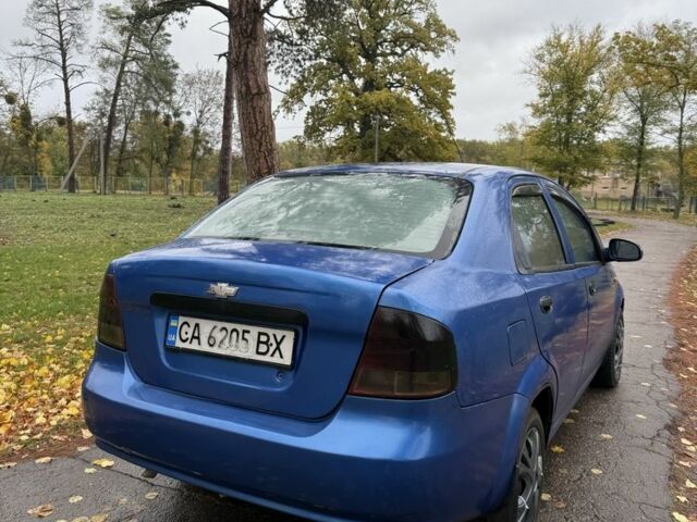 Синій Шевроле Авео, об'ємом двигуна 1.5 л та пробігом 150 тис. км за 1500 $, фото 4 на Automoto.ua
