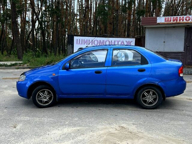 Синий Шевроле Авео, объемом двигателя 1.5 л и пробегом 250 тыс. км за 2500 $, фото 2 на Automoto.ua