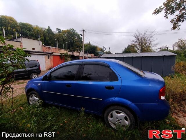 Синий Шевроле Авео, объемом двигателя 1.5 л и пробегом 235 тыс. км за 2000 $, фото 1 на Automoto.ua