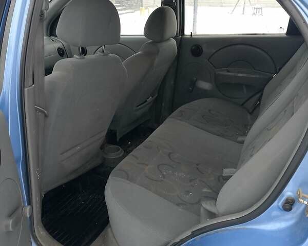 Синий Шевроле Авео, объемом двигателя 1.5 л и пробегом 335 тыс. км за 2000 $, фото 5 на Automoto.ua