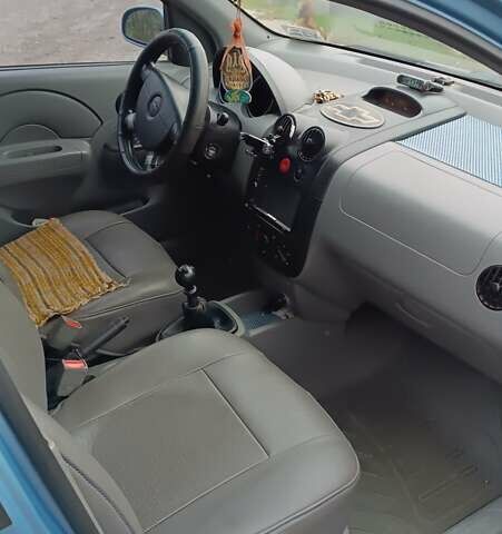 Синий Шевроле Авео, объемом двигателя 1.5 л и пробегом 202 тыс. км за 3000 $, фото 6 на Automoto.ua