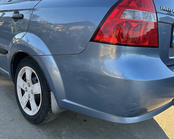 Синий Шевроле Авео, объемом двигателя 1.5 л и пробегом 170 тыс. км за 3800 $, фото 5 на Automoto.ua