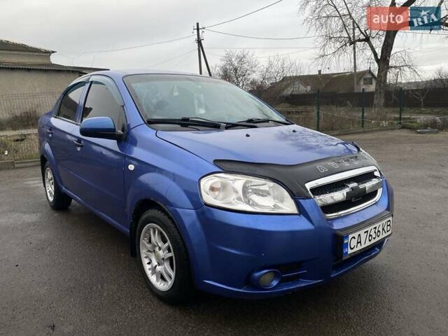 Синий Шевроле Авео, объемом двигателя 1.5 л и пробегом 330 тыс. км за 3300 $, фото 3 на Automoto.ua