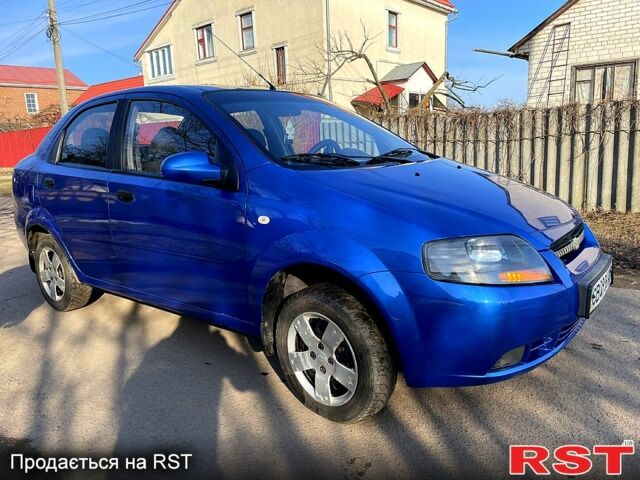 Синий Шевроле Авео, объемом двигателя 15 л и пробегом 185 тыс. км за 2750 $, фото 4 на Automoto.ua