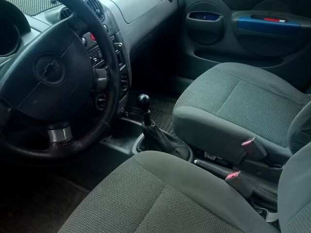 Синий Шевроле Авео, объемом двигателя 1.5 л и пробегом 220 тыс. км за 1300 $, фото 4 на Automoto.ua