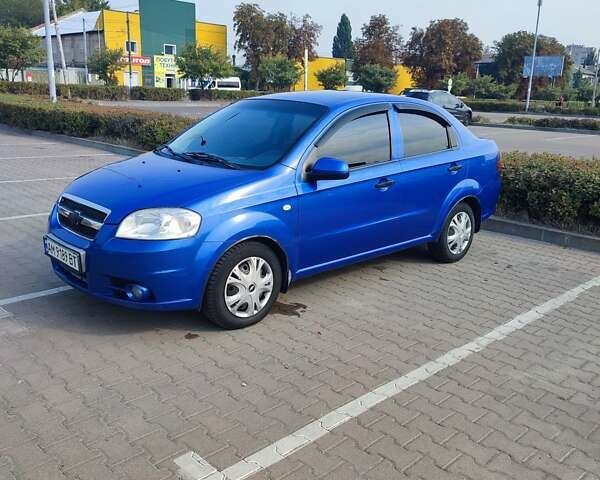 Синий Шевроле Авео, объемом двигателя 1.5 л и пробегом 255 тыс. км за 4399 $, фото 3 на Automoto.ua