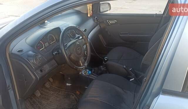 Синий Шевроле Авео, объемом двигателя 1.5 л и пробегом 520 тыс. км за 2500 $, фото 6 на Automoto.ua