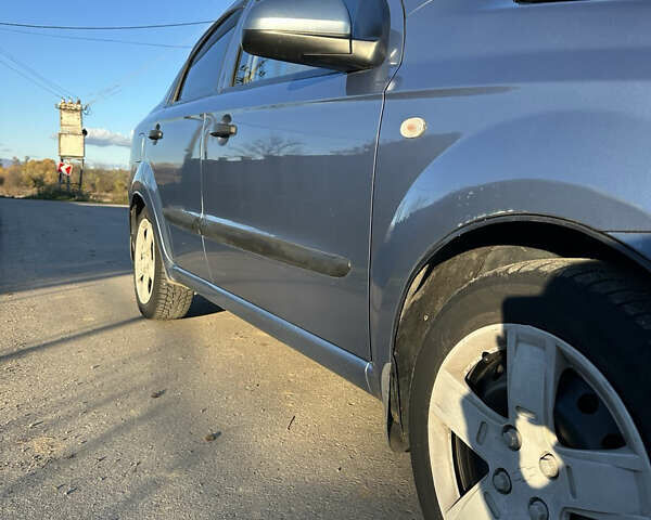 Синий Шевроле Авео, объемом двигателя 1.5 л и пробегом 170 тыс. км за 3800 $, фото 7 на Automoto.ua