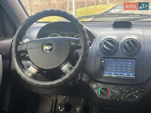 Синий Шевроле Авео, объемом двигателя 1.5 л и пробегом 320 тыс. км за 4500 $, фото 12 на Automoto.ua