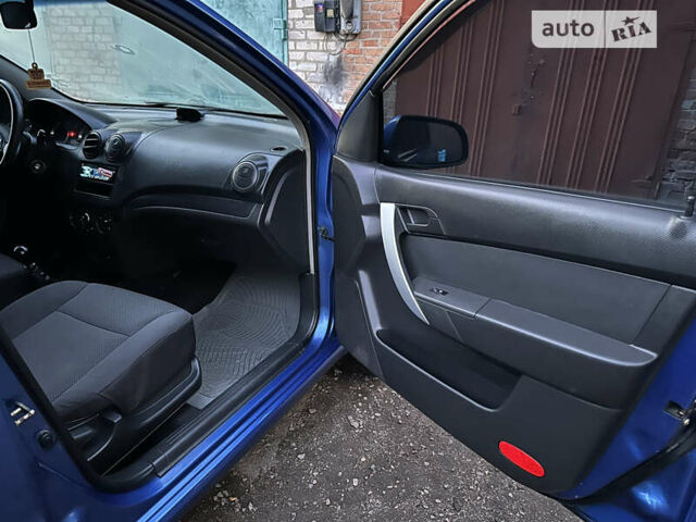 Синий Шевроле Авео, объемом двигателя 1.5 л и пробегом 248 тыс. км за 4000 $, фото 14 на Automoto.ua