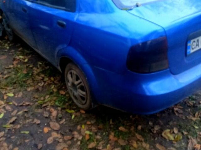 Синий Шевроле Авео, объемом двигателя 1.5 л и пробегом 220 тыс. км за 1300 $, фото 2 на Automoto.ua