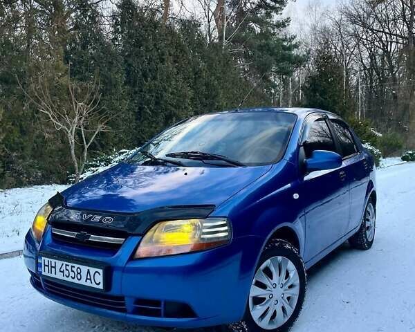 Синий Шевроле Авео, объемом двигателя 1.5 л и пробегом 323 тыс. км за 3500 $, фото 1 на Automoto.ua